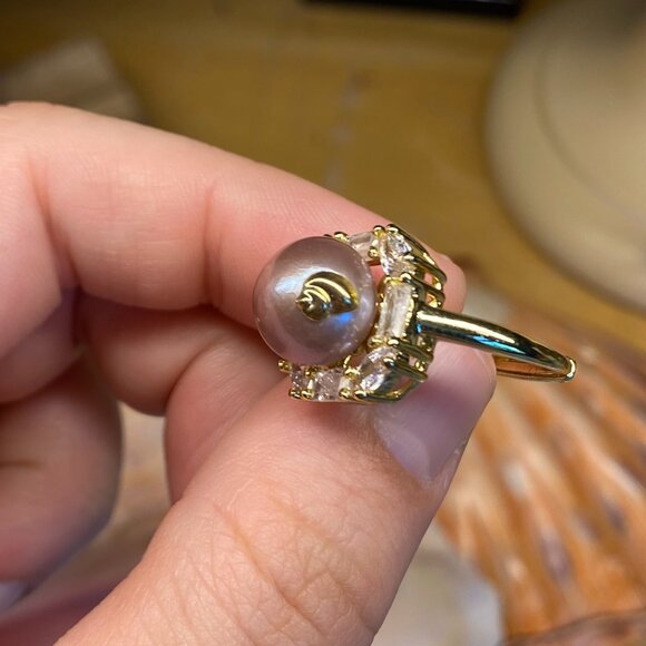 GIANT Purple Freshwater Pearl Ring with Tiny Golden Shell Charm - Picture 3 of 5